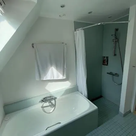 公寓 Smuk Med Sundkig Lige Ved Stranden 斯内克斯坦