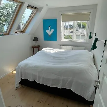 Smuk Med Sundkig Lige Ved Stranden *